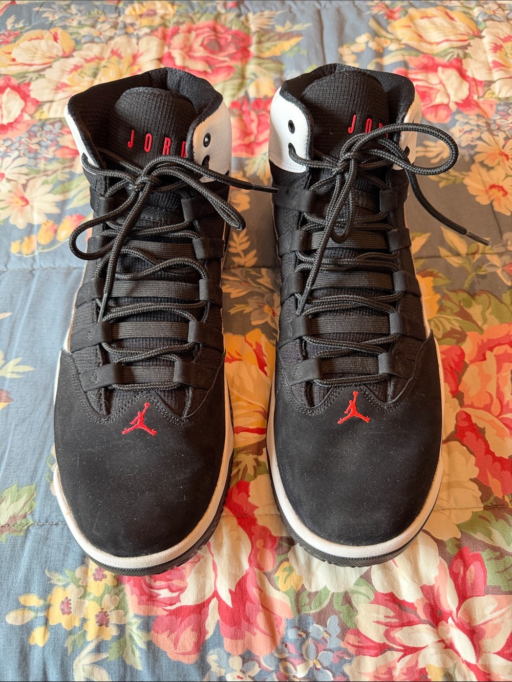 Jordan Men's Black and Red High-Top Basketball Sneakers